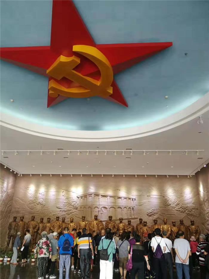 春风基地绵阳老兵重走长征路:旅行贵州娄山关战斗遗址和遵义会址精彩回放