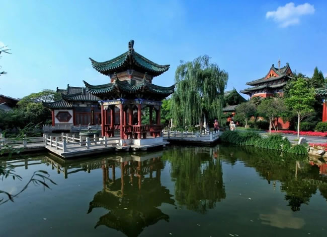 走进南街村—河南红色之旅双卧7日游_其它_豪门国际官网