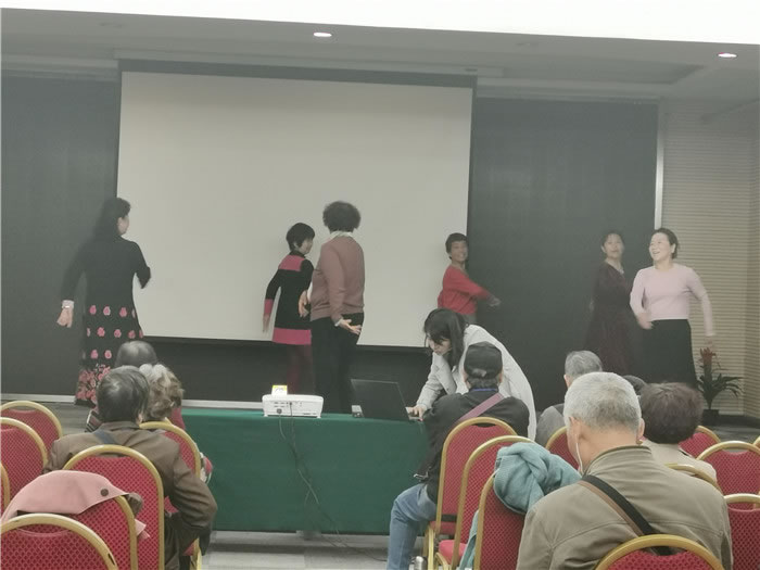绵阳豪门国际官网沐日旅行社举行新疆南疆专列(漠河专列)华阳避暑线路推荐会暨客户答谢会