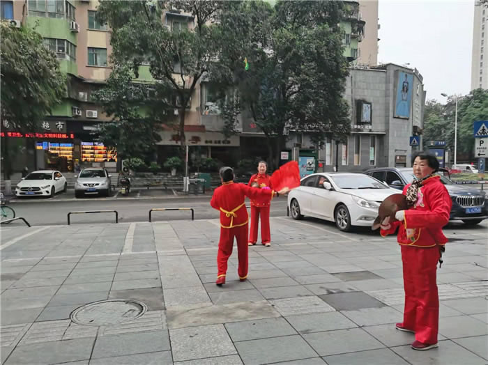 四川中青旅绵阳分社、绵阳市豪门国际官网沐日旅行社、绵阳自来文化撒播有限公司24H自助售货服务盛大开业
