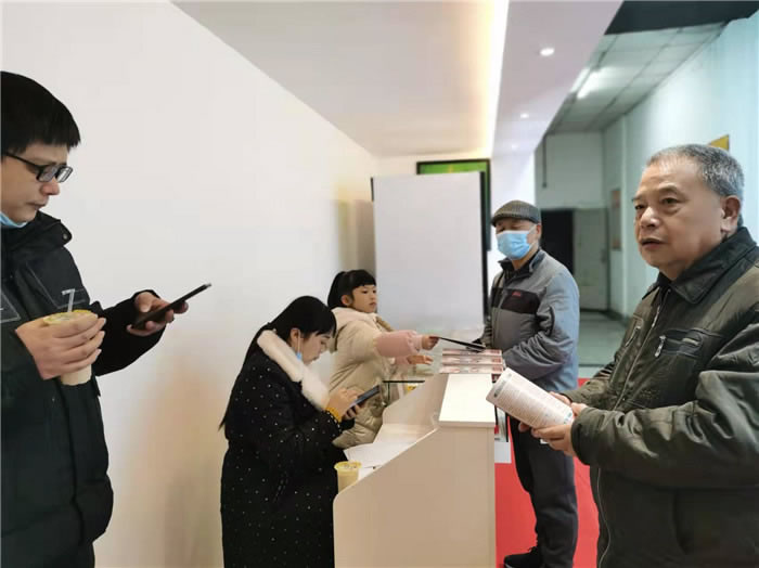 四川中青旅绵阳分社、绵阳市豪门国际官网沐日旅行社、绵阳自来文化撒播有限公司24H自助售货服务盛大开业