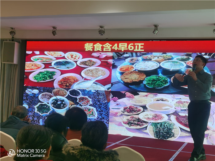 绵阳豪门国际官网沐日旅行社举行2026年年度答谢宴暨双内蒙+贝加尔湖线路宣布会